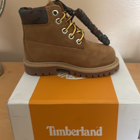 Timberland army/camouflage waterproof 6M/M/6 Toddler brand new/not worn - Picture 7 of 11